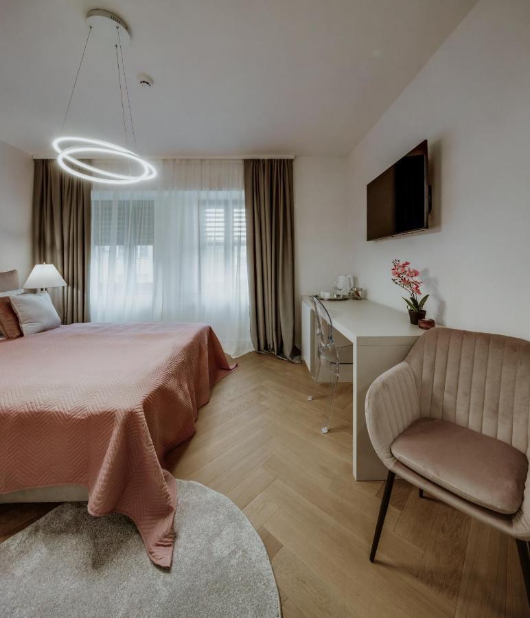 Lavilla Osijek Ngoại thất bức ảnh